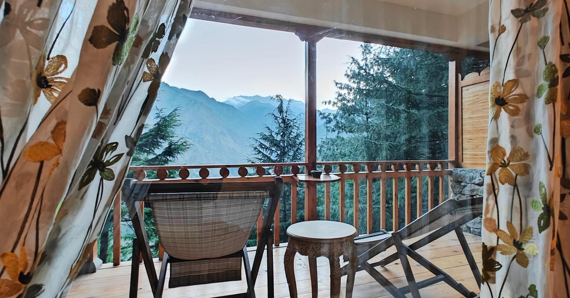 Kudrat - A Boutique Homestay- Tirthan Valley Gushaini Kültér fotó