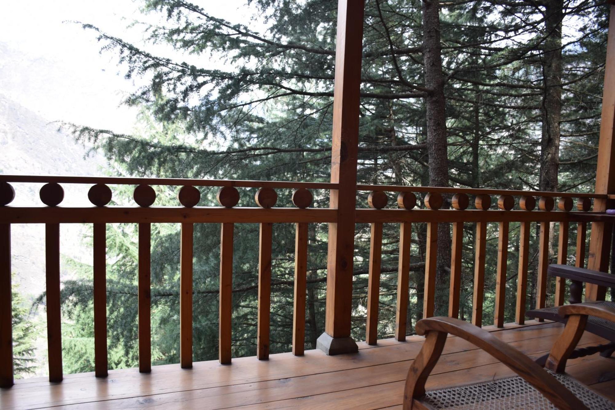 Kudrat - A Boutique Homestay- Tirthan Valley Gushaini Kültér fotó