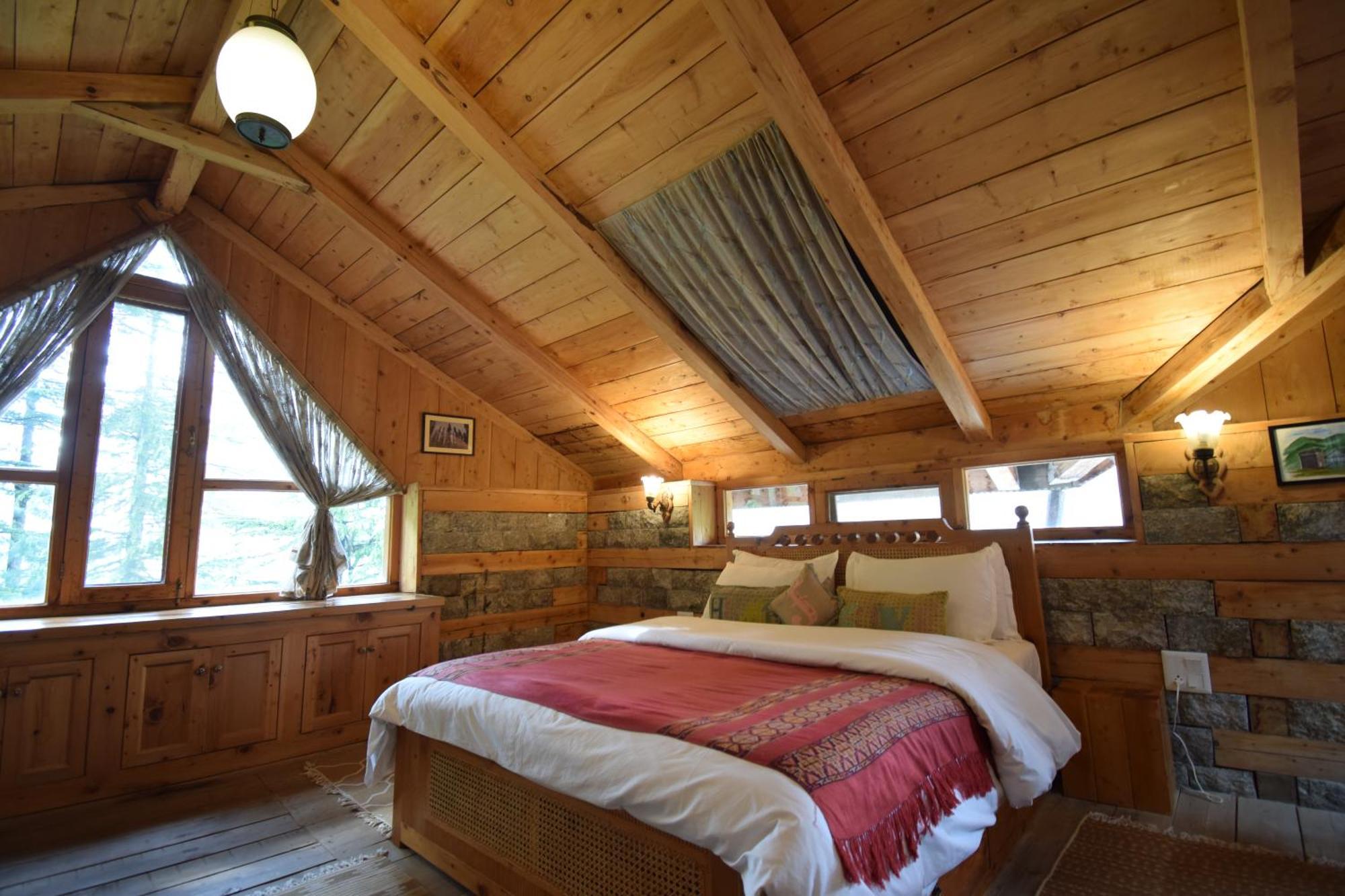 Kudrat - A Boutique Homestay- Tirthan Valley Gushaini Kültér fotó