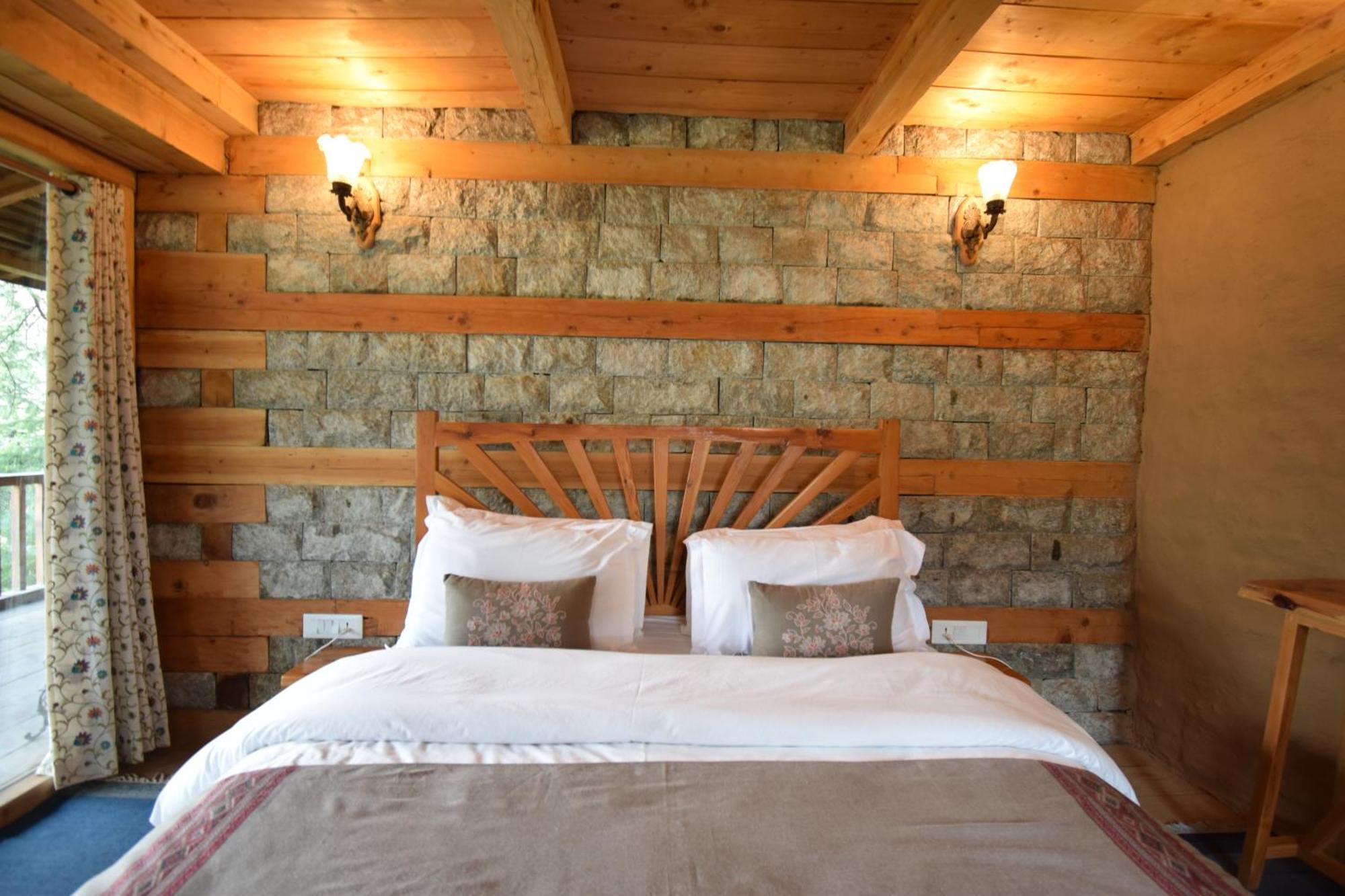Kudrat - A Boutique Homestay- Tirthan Valley Gushaini Kültér fotó