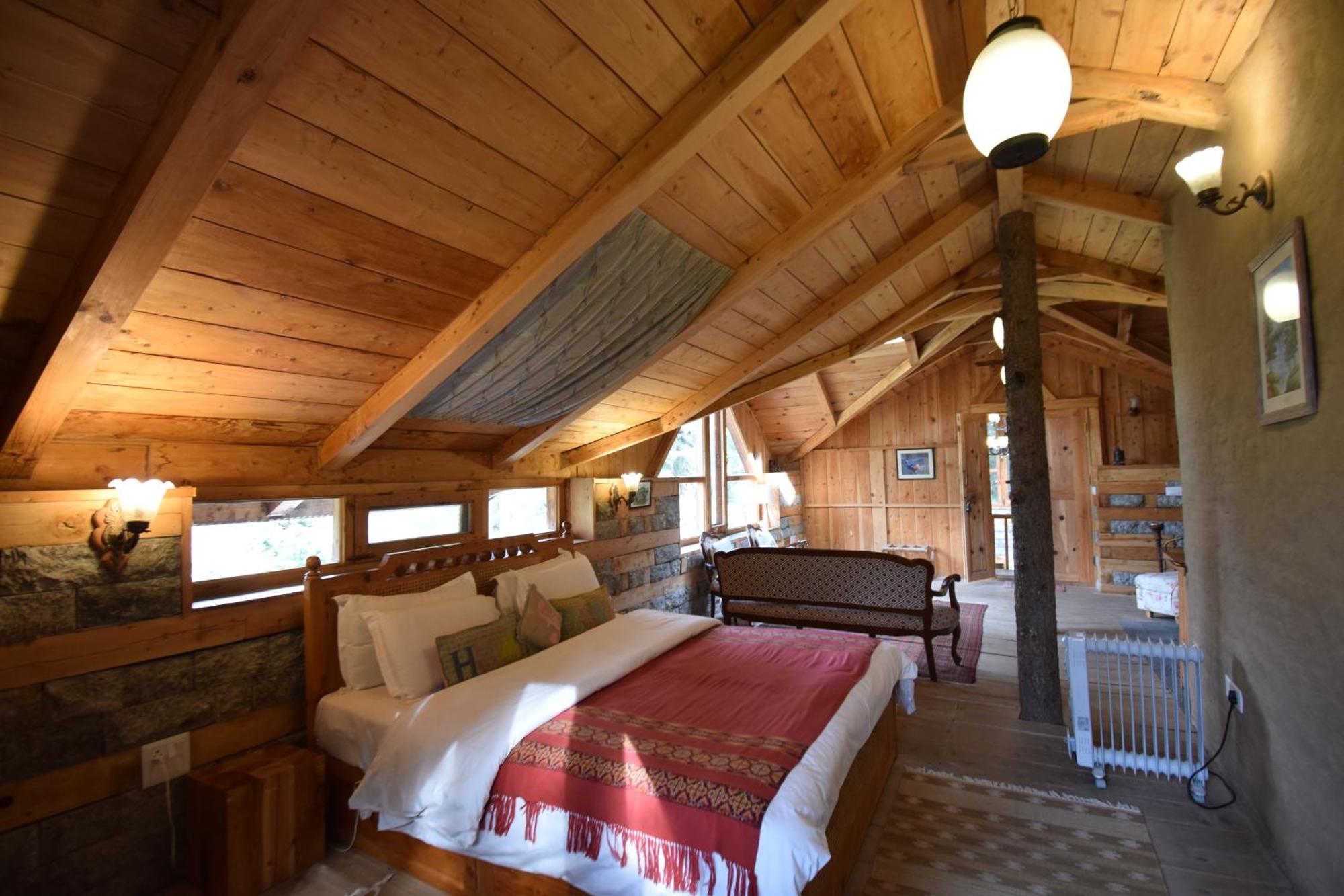 Kudrat - A Boutique Homestay- Tirthan Valley Gushaini Kültér fotó