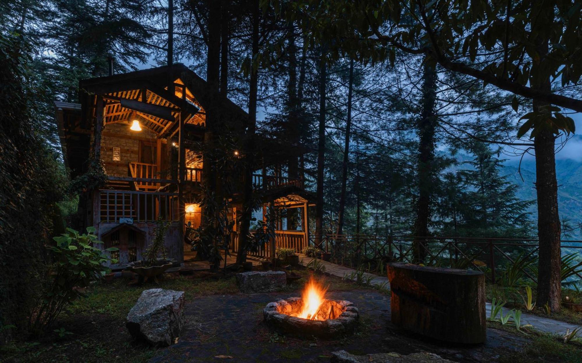 Kudrat - A Boutique Homestay- Tirthan Valley Gushaini Kültér fotó